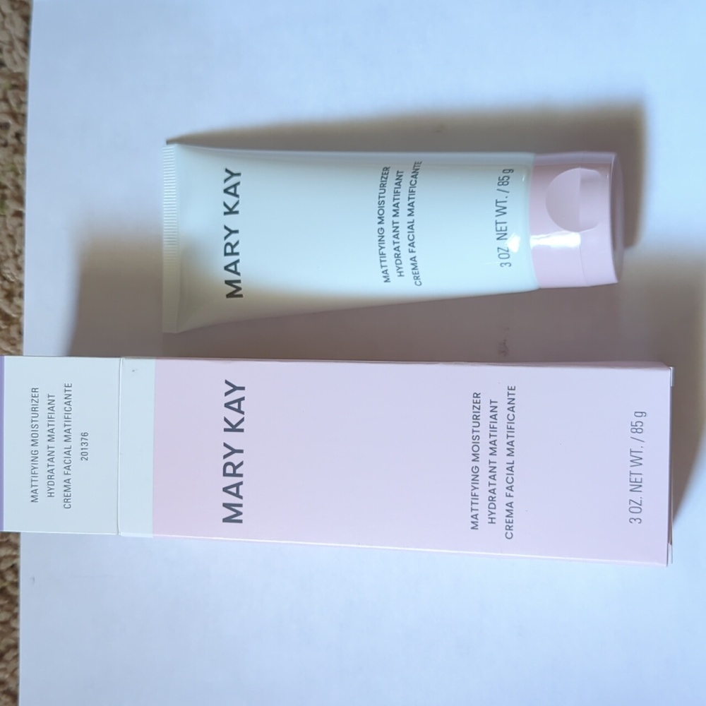 Mary Kay Mattifying Moisturizer